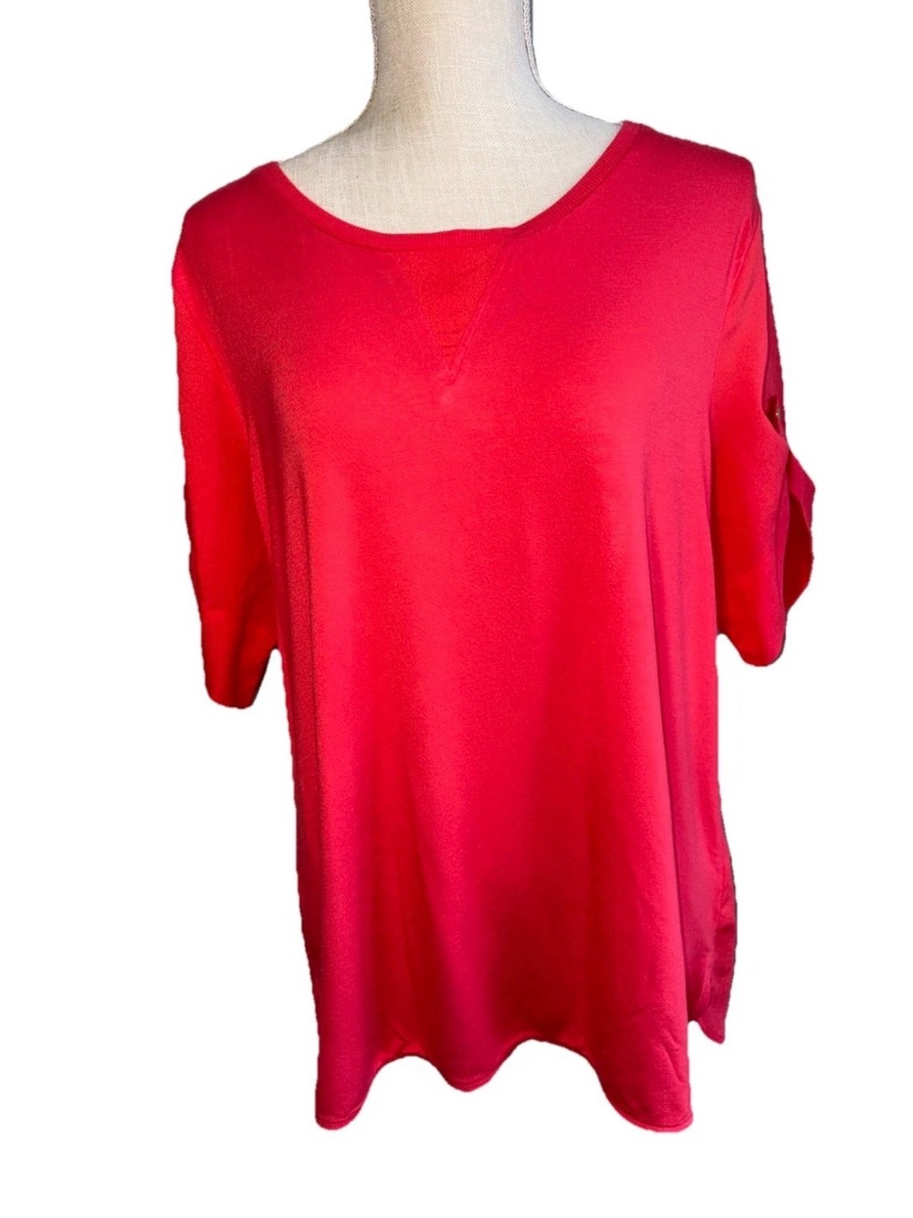 Calvin Klein Women’s Classic Scoop Neck Top Tee Shirts Front Rayon Back